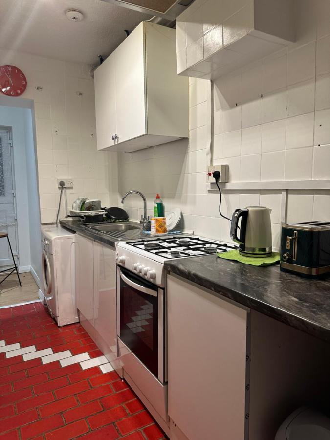 3rd Flat With Private Toilet And Bathroom Setup For Family Enjoyment 134 Keedonwood Road