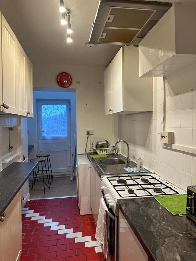 3rd Flat With Private Toilet And Bathroom Setup For Family Enjoyment 134 Keedonwood Road Bromley