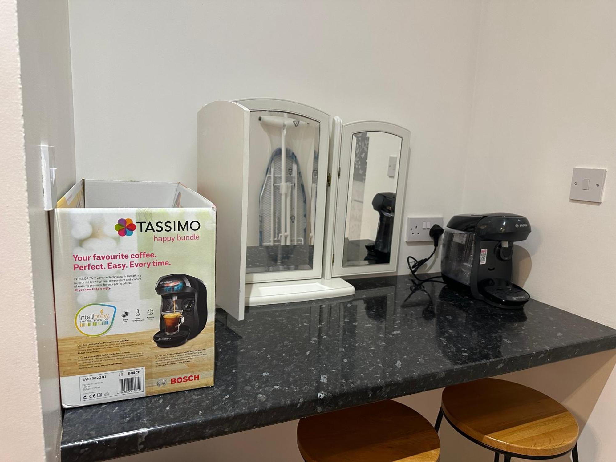 Homestay 3rd Flat With Private Toilet And Bathroom Setup For Family Enjoyment 134 Keedonwood Road Bromley